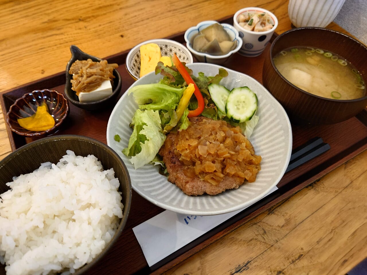 ハンバーグ定食